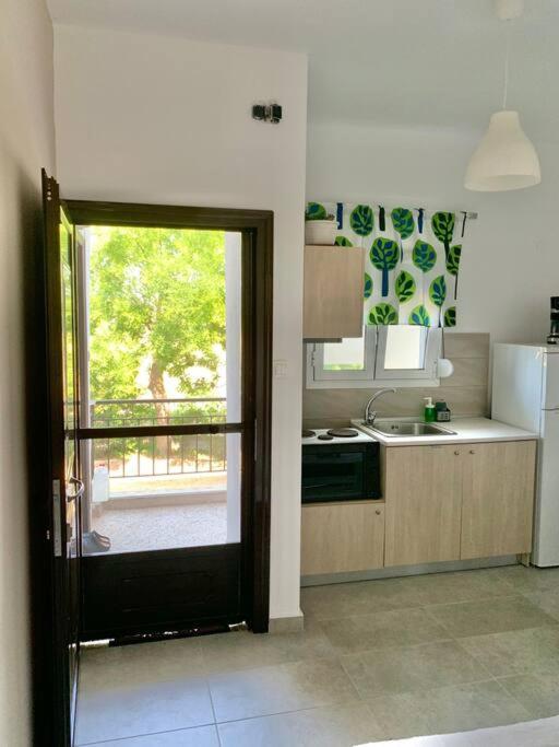 Lovely Apartment By The Sea 2 ….. Епаноми Екстериор снимка