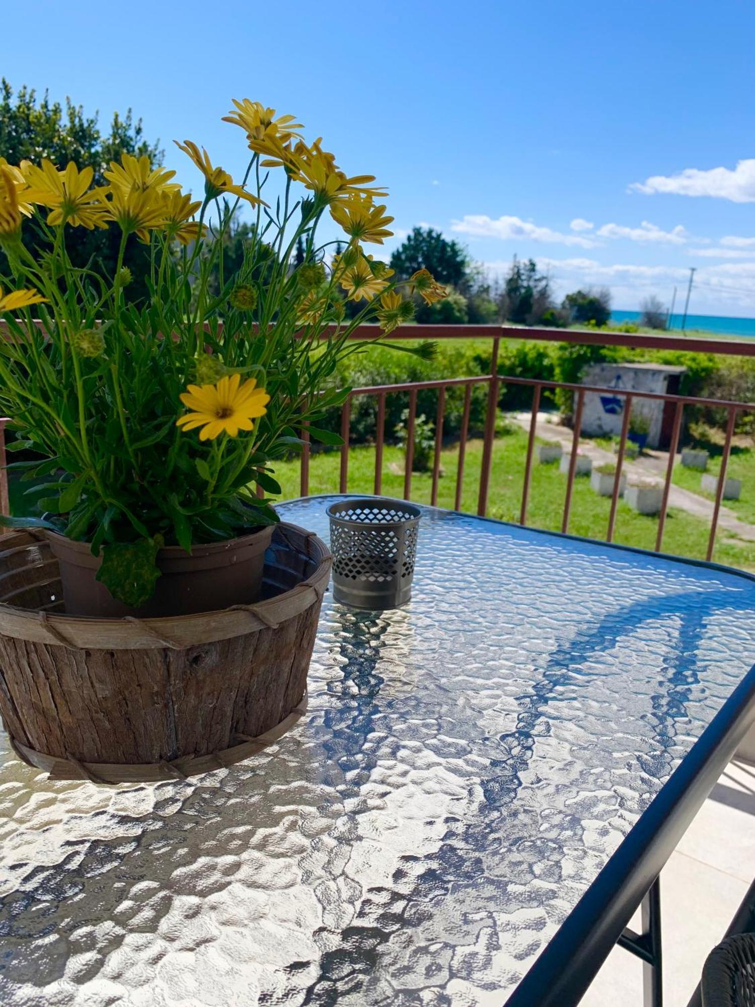 Lovely Apartment By The Sea 2 ….. Епаноми Екстериор снимка